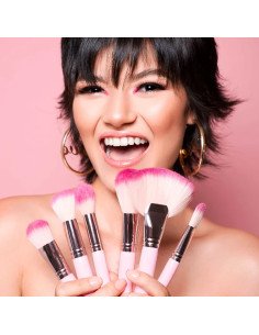 Small eyeshadow brush ind 2